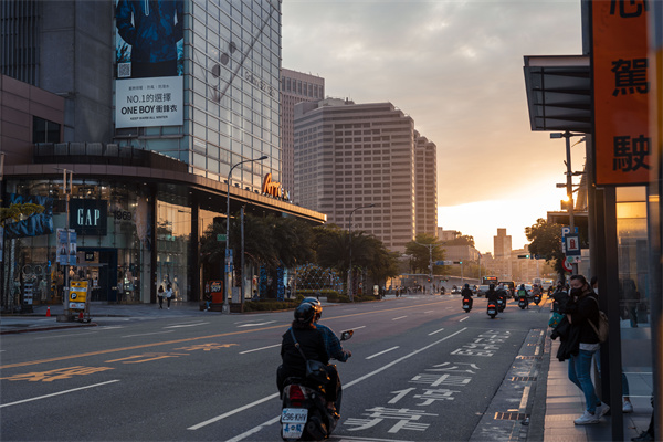 原油走势图国际油价实时k线？